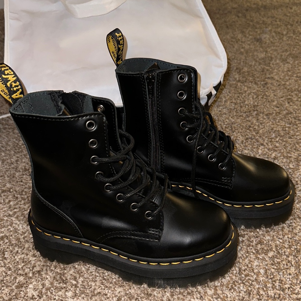 BRAND NEW PLATFORM DOC MARTENS